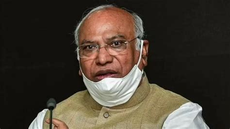 net worth of mallikarjun kharge|Mallikarjun Kharge: Age, Biography, Education, Wife, Caste, Net。